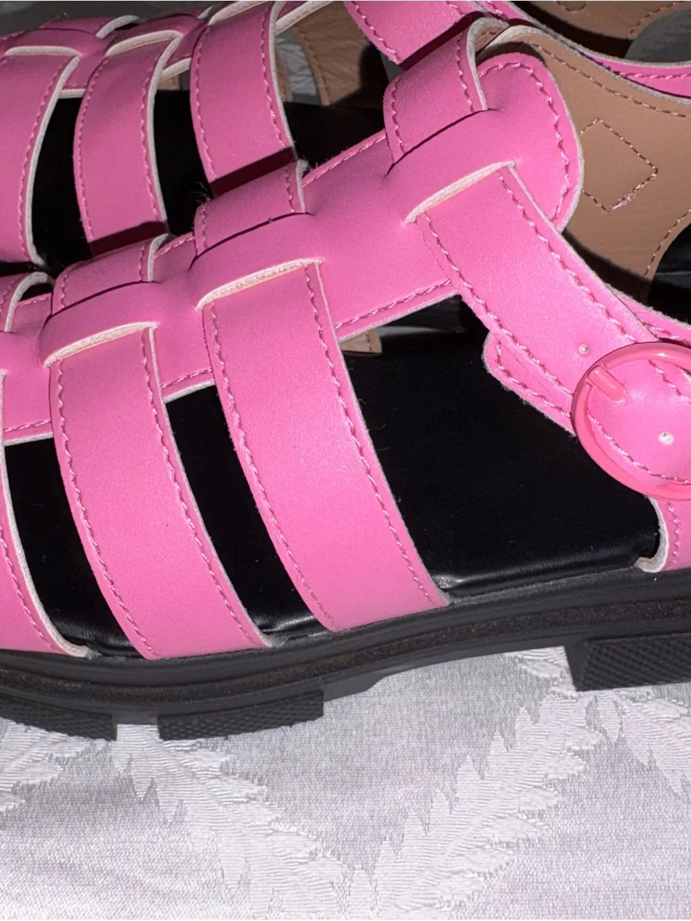 NWOT Old Navy Girls Chunky Faux-Leather Fisherman girls sandals